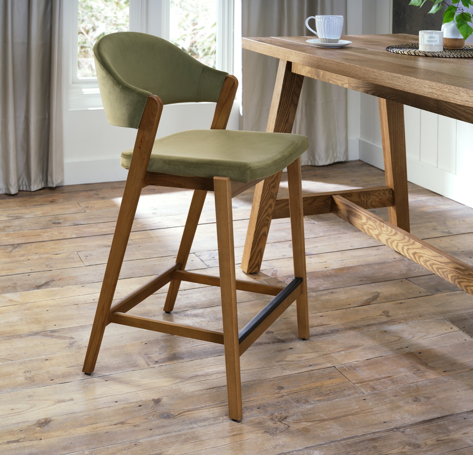 Rosen Rustic Oak Upholstered Bar Stool in an Cedar Velvet Fabric (Single)